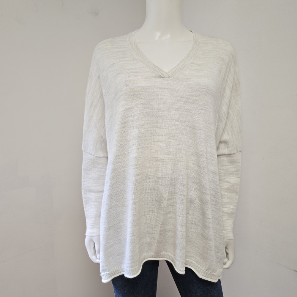 Mersea Womens Catalina V-Neck Travel Sweater One Size Heathered Gray Split Side
